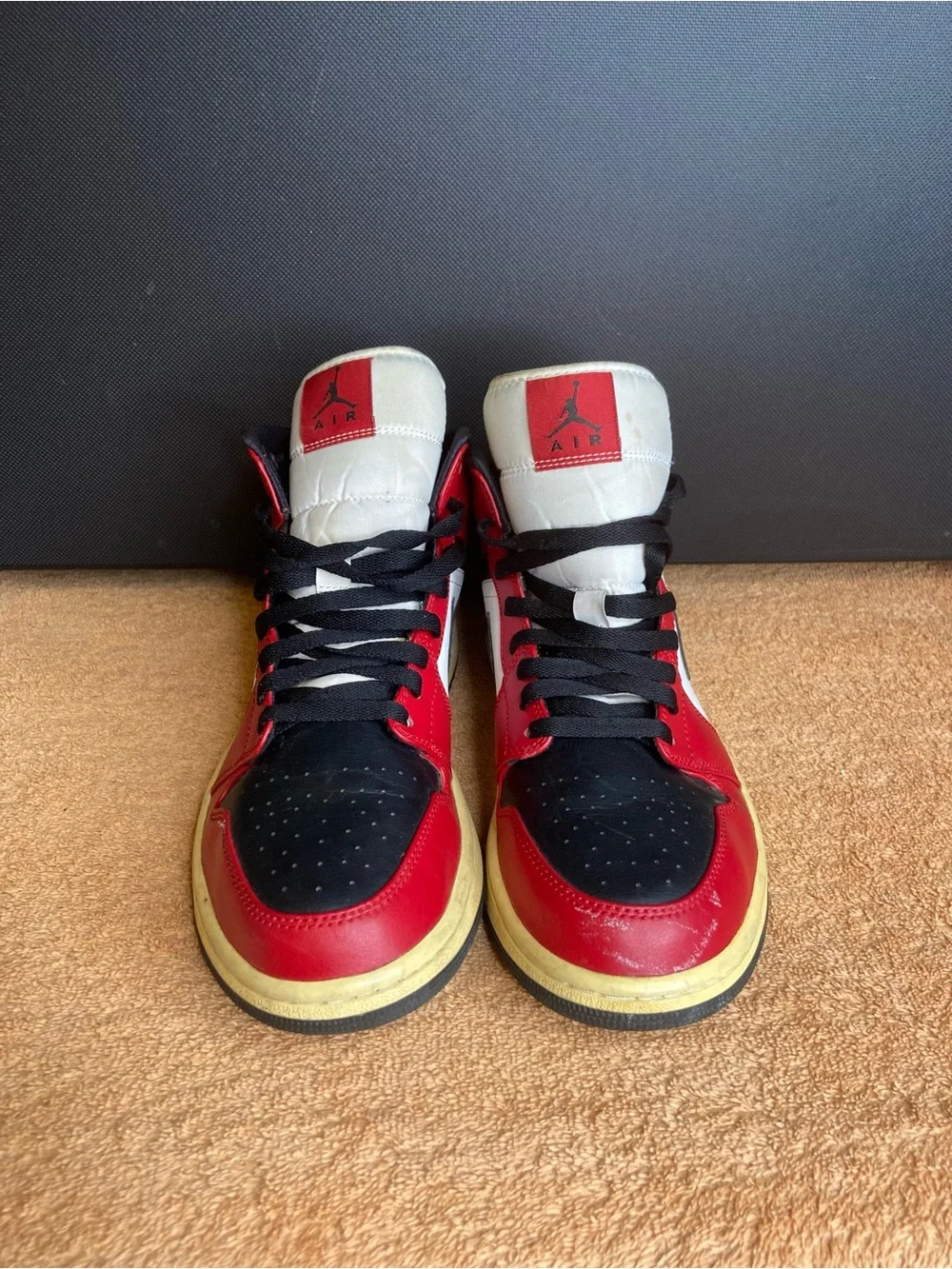 Nike Air Jordan 1 Mid Chicago Black Toe 2020 Men’s 11 554724-069